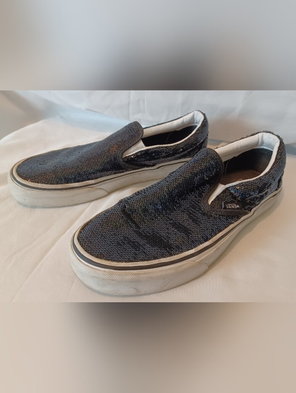 Vans Classic Slip-On Micro Sequin Skateboard Sneakers in Sparkly Black - Picture 4 of 8